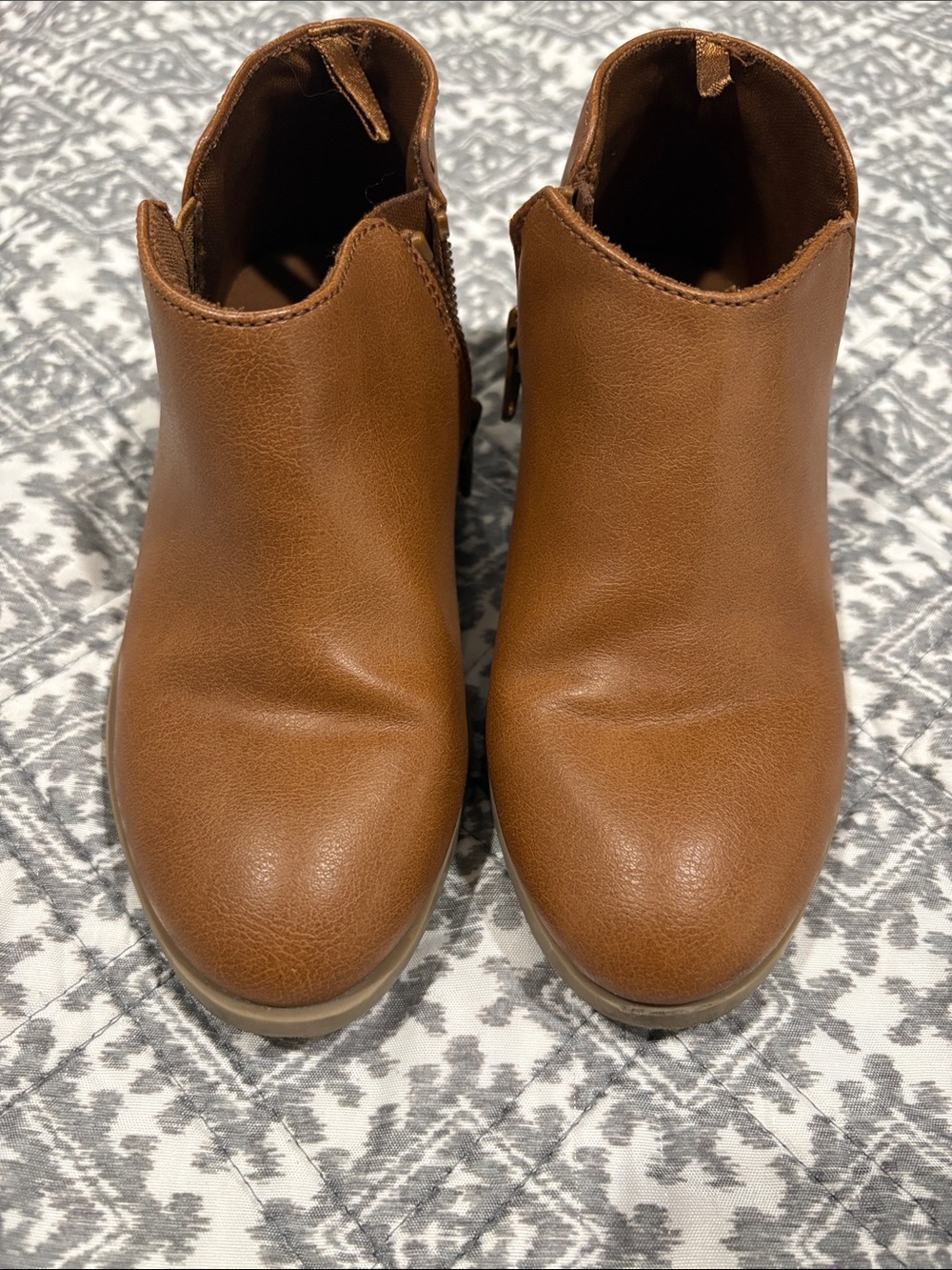 Old navy brown boots